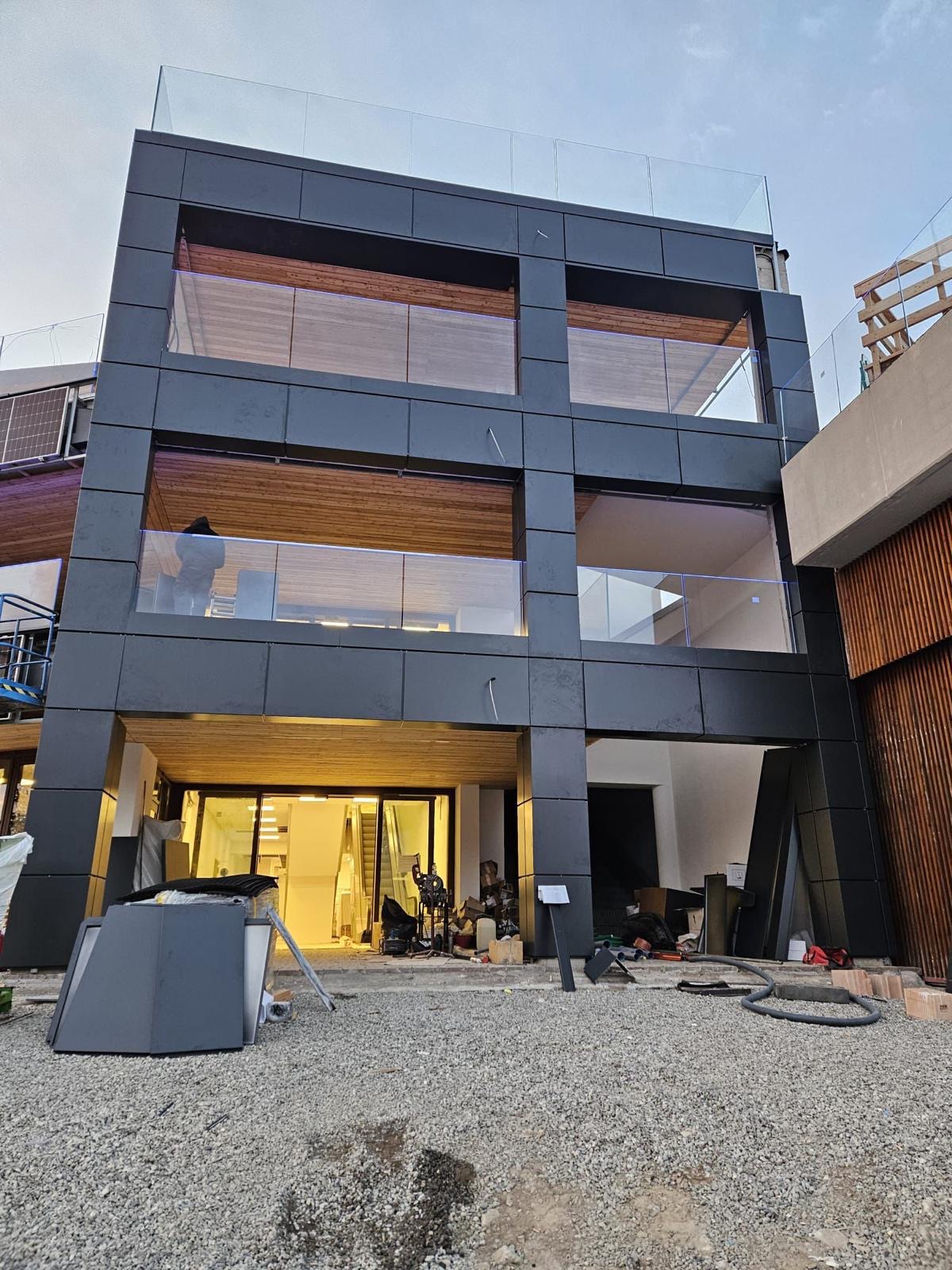 Uffici Corporate — Tirana, Albania