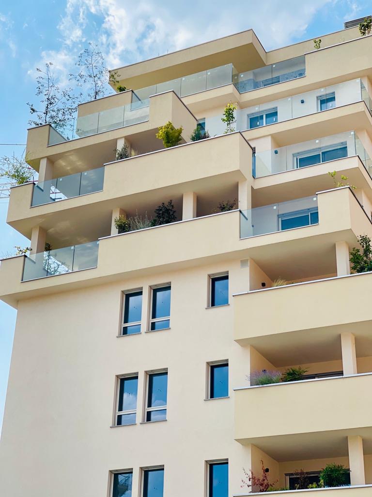 Clinica Moderna — Tirana, Albania